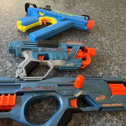  Nerf Guns