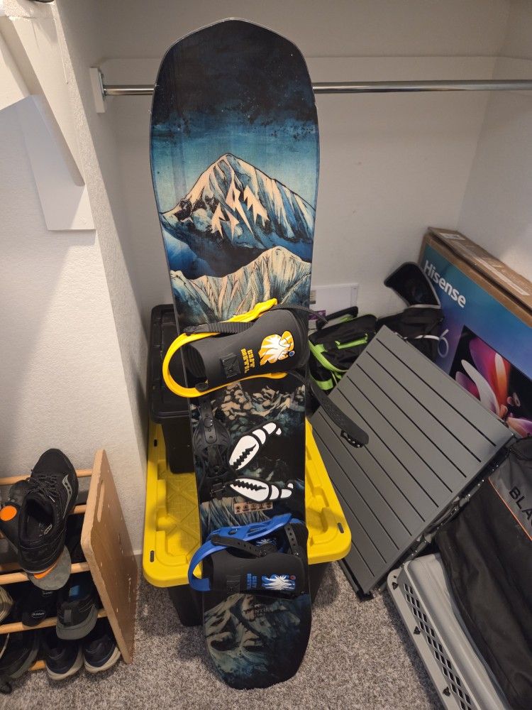 Jones Mountain Twin Snowboard