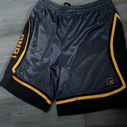 AND1 Basketball Men’s Shorts Gray/Orange XL