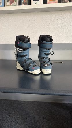 K2 Anthem 100 MV women's alpine ski boots
