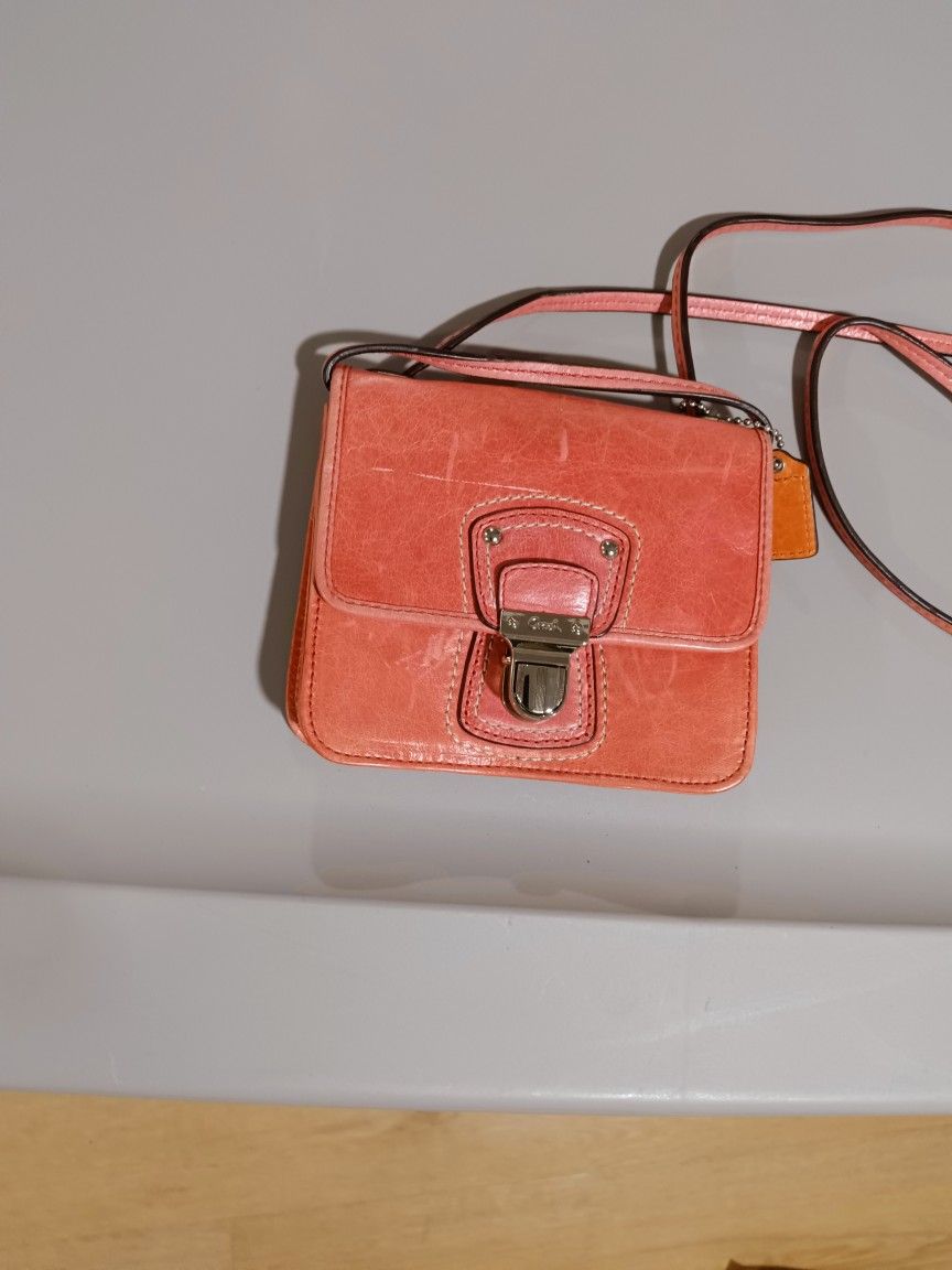 Women's Pink Leather Coach Wallet