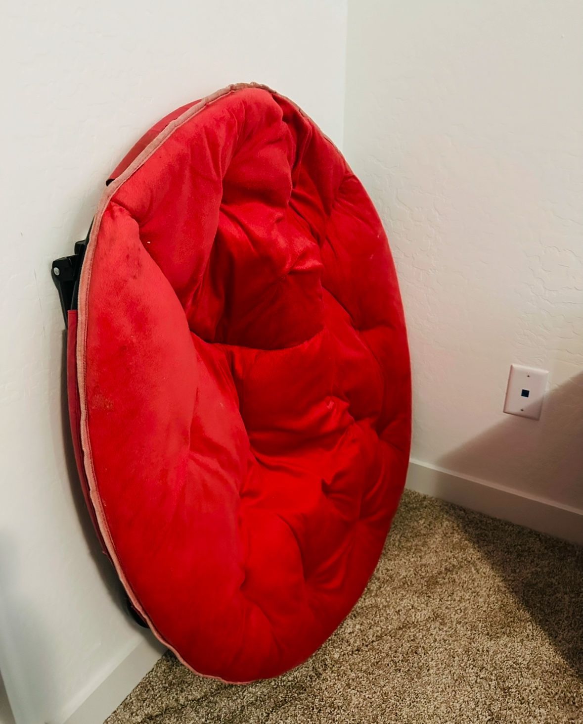 Comfy Saucer Chair