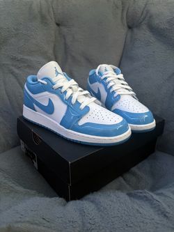 Jordan 1 low “legend blue”