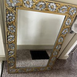 Entry Mirror 