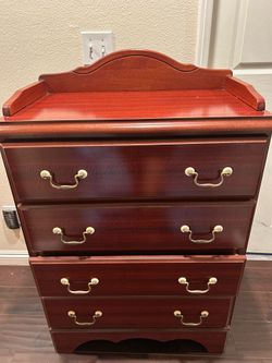 Dresser