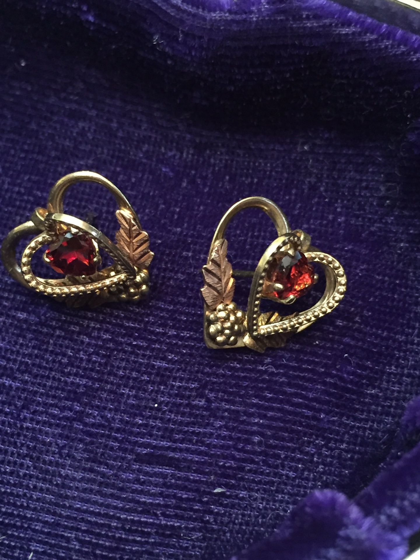 Garnet heart Earrings