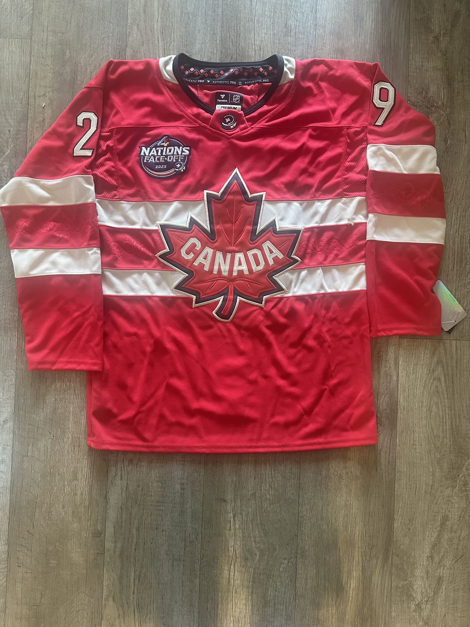 Canada Mackinnon Jersey Size Large