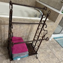 Towel/ Blanket Rack Wood Metal  Sturdy 