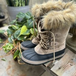 Snow boots Women