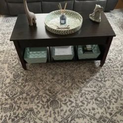 Coffee table with top that lifts to create a sturdy, raised work surface Hidden Storage And Shelves Great Condition Dark Brown Espresso Color
