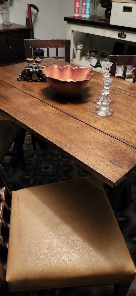 Nice Wood Table & Chairs 