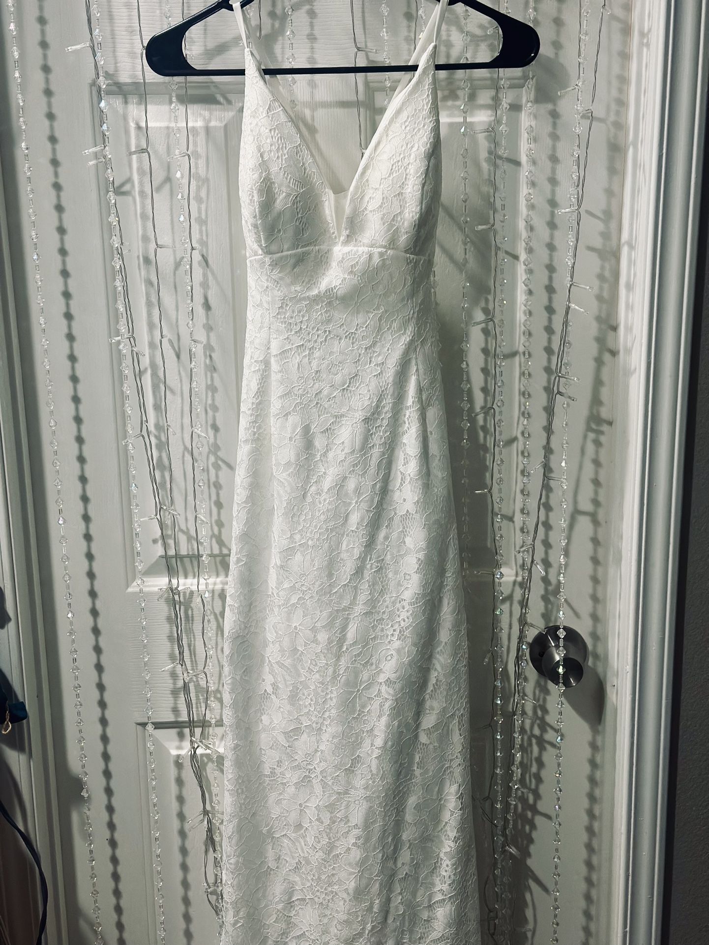 Super Simple Yet Extremely Beautiful White Lace Dress