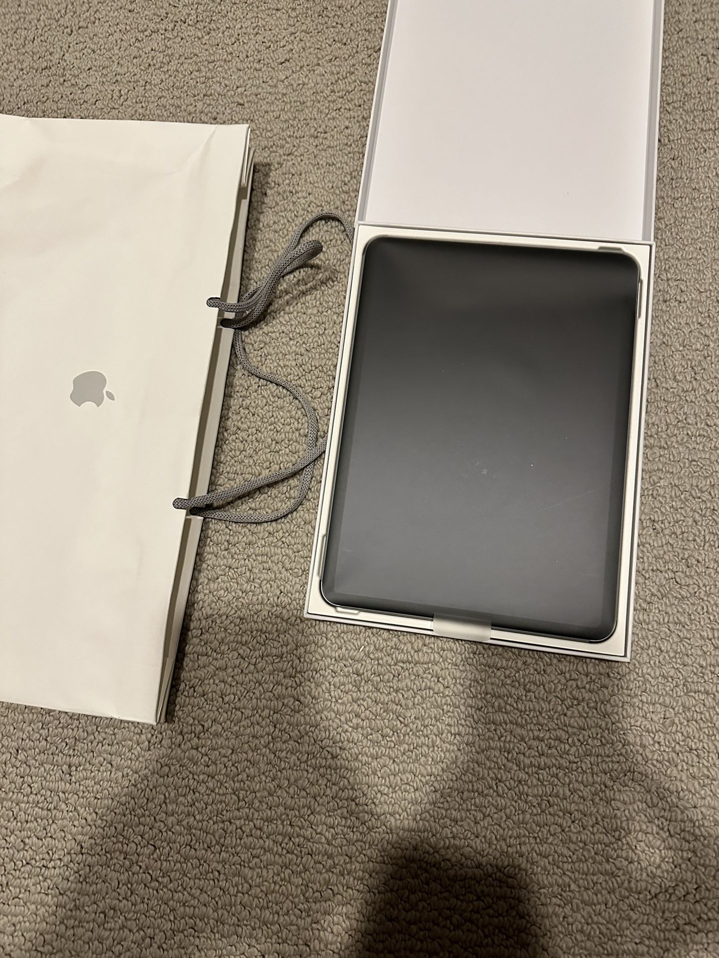 iPad Pro 11 AppleCare+ Keyboard Package  Trade For MacBook Pro 