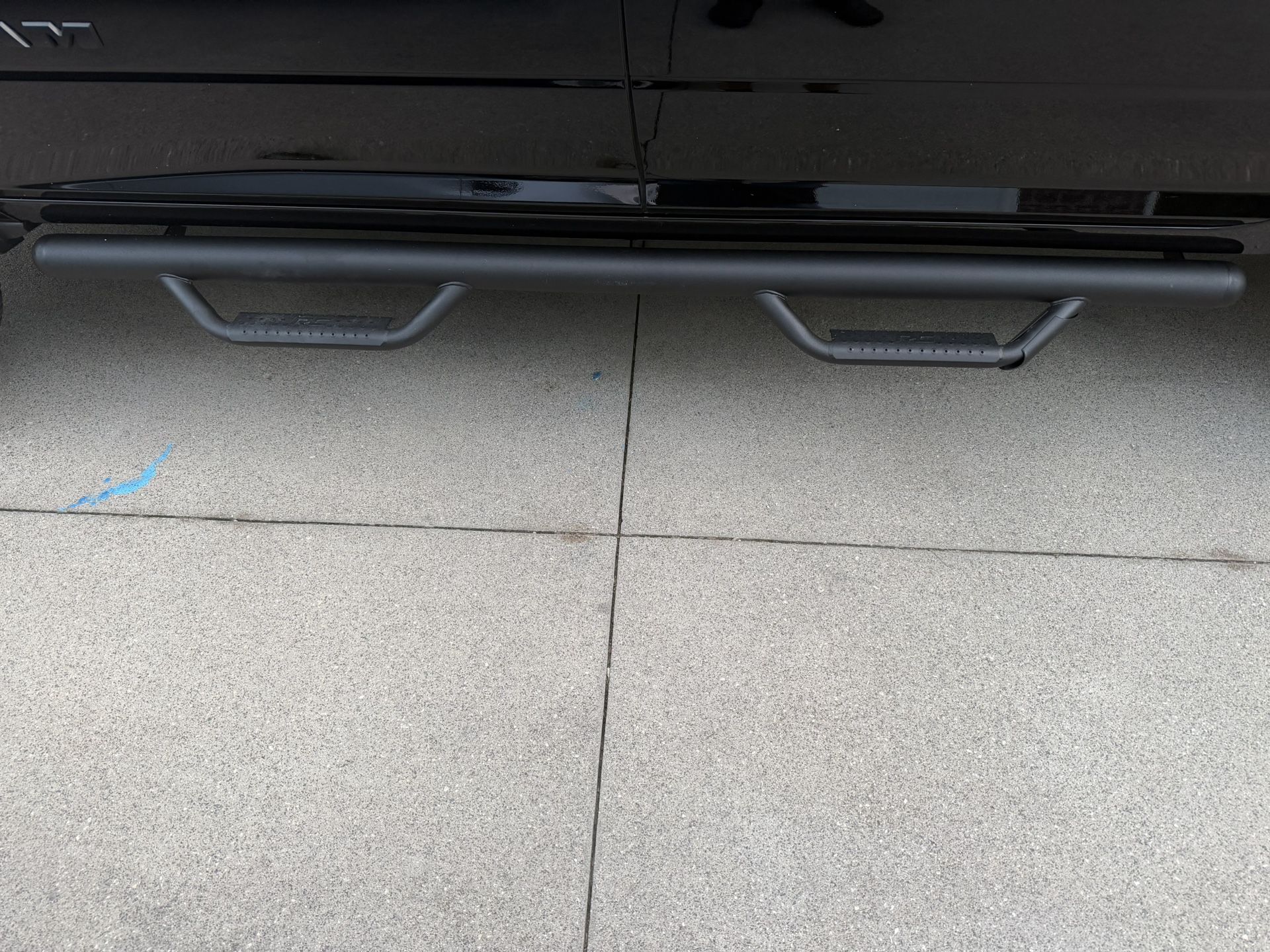 2019-2024 Ram 1500 crew cab nerf steps (5th gen)