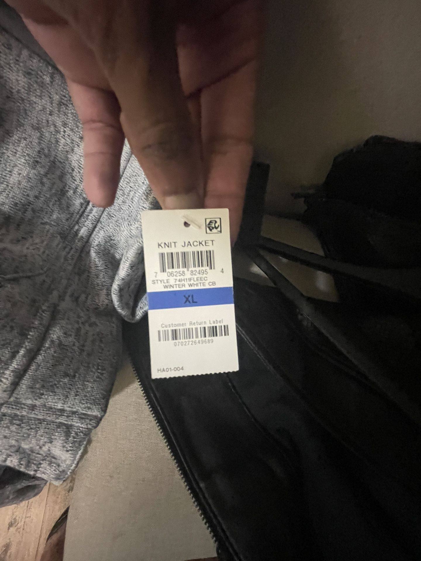 Men’s Knit Jacket – XL – New With Tags – Winter White