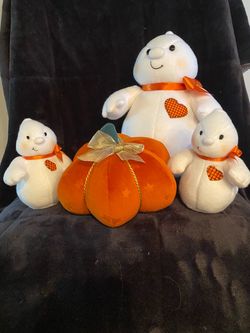 Halloween Stuffed Ghosts