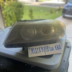 2008-2011 Bmw 3 Series Headlight/ E90/ Xeon/ Driver side 