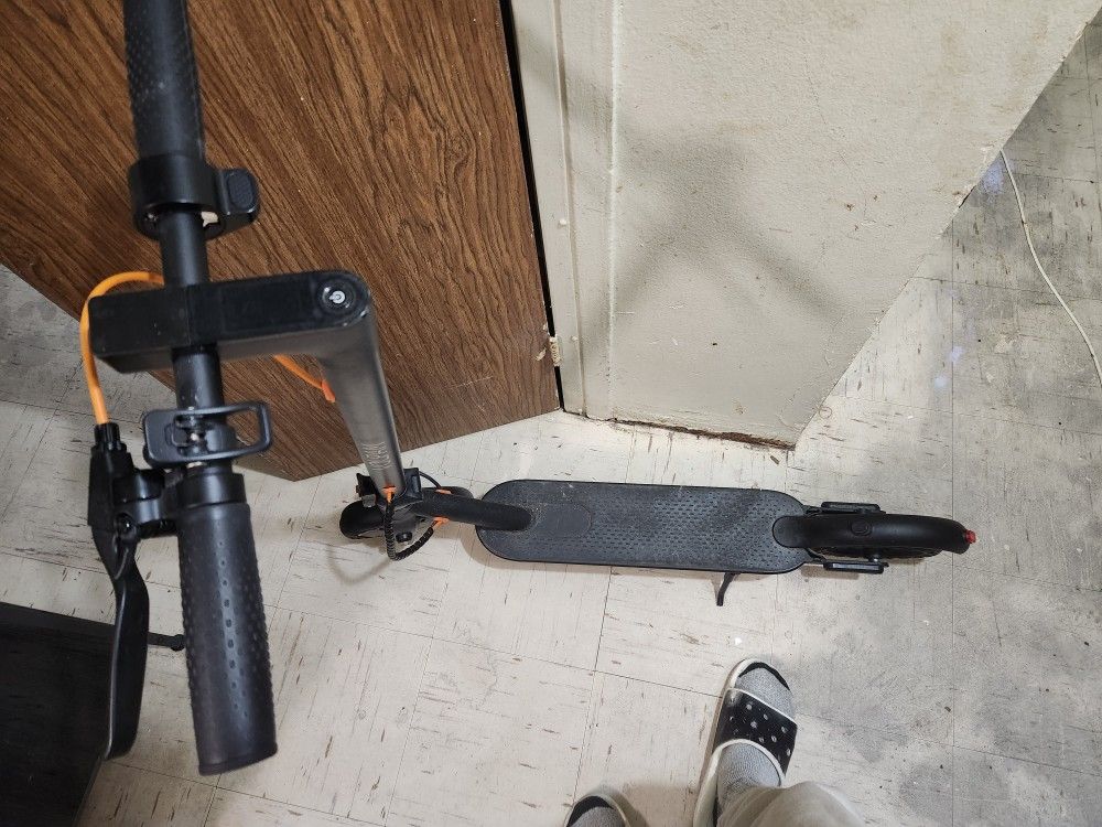 USED ELECTRIC SCOOTER (Cruiser)