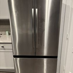 samsung refrigerator $700 ObO