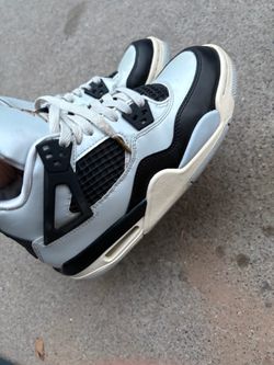 Air Jordan 4 Sneakers