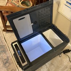 BODEGA COOLER 61qt Fridge/Freezer