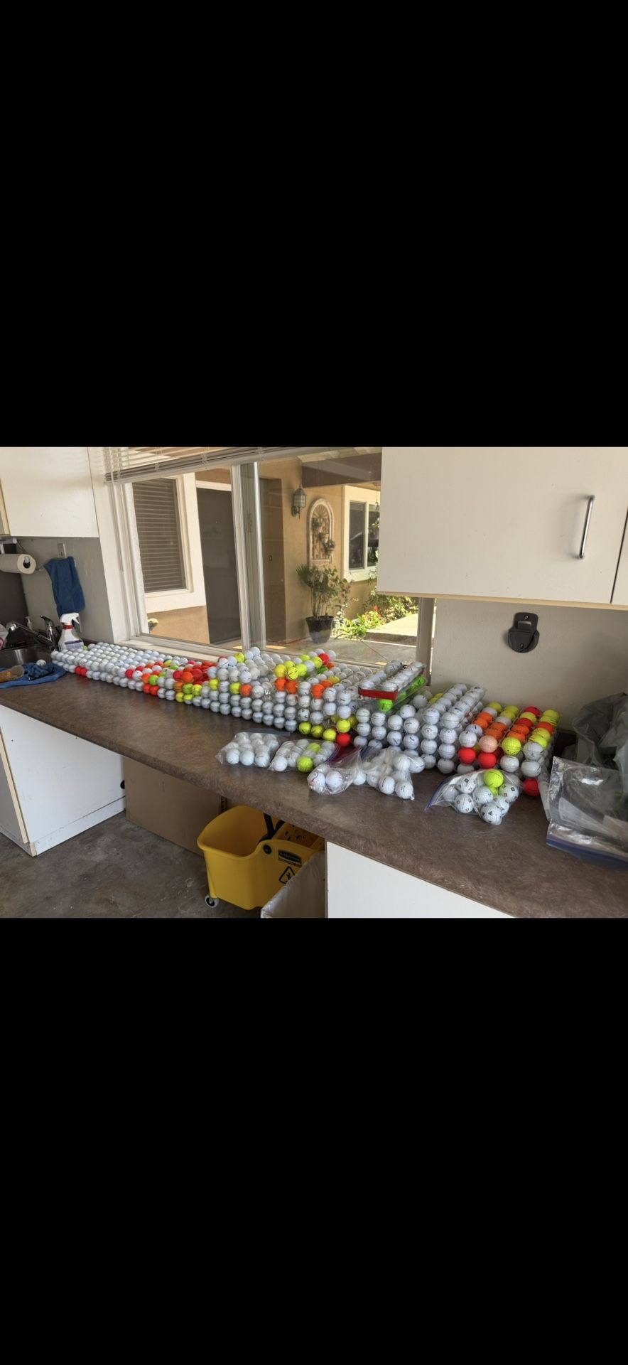 Golf Balls Prices Vary