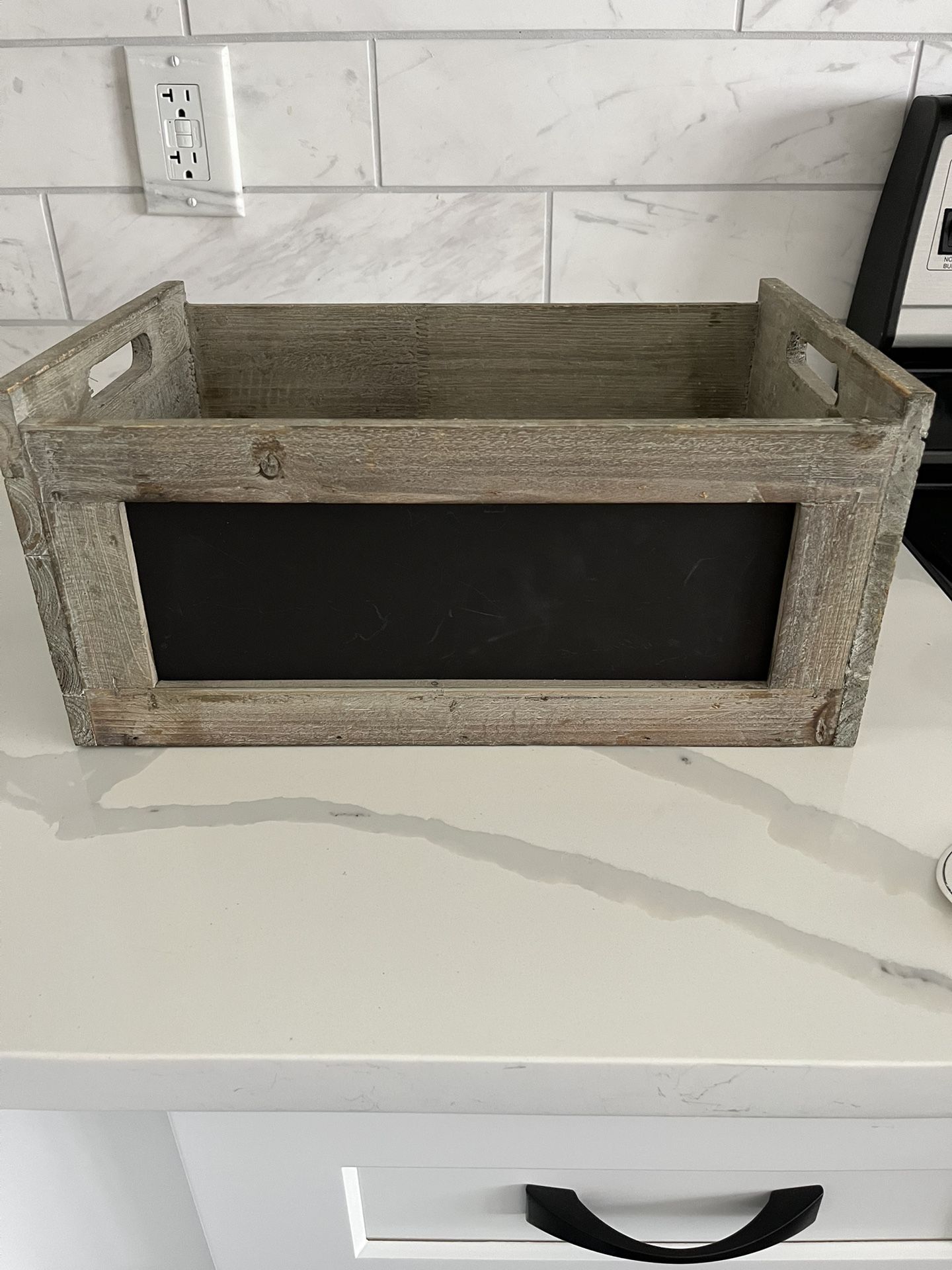 Magnolia Crate with Chalkboard Side