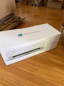 Silhouette Cameo 4