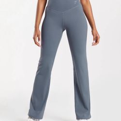 Gymshark Elevate Flared Legging