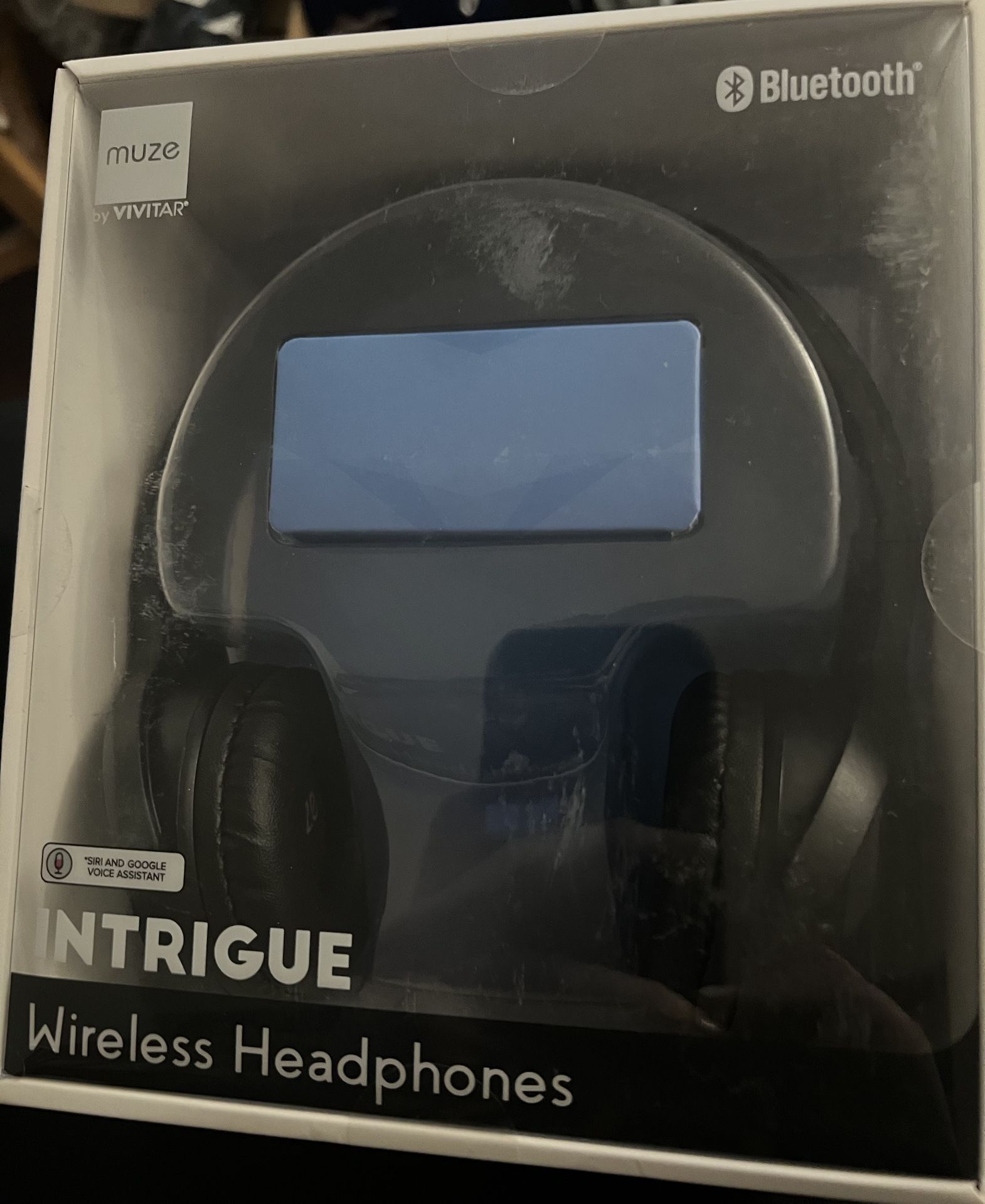 Muze By Vivitar INTRIGUE Black Bluetooth Headphones New In Box