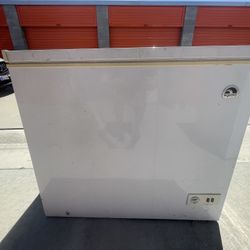 Igloo Freezer