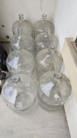8 (5gal.) Glass Water Dispenser Bottles