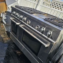 Maytag 6 Burner Stove 