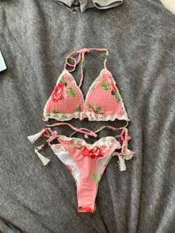Bikini flower