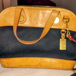 Dooney & Bourke Purse – Like New – $75 OBO