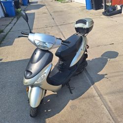 Scooter Working Condition...$$ 800 Or Best Offer