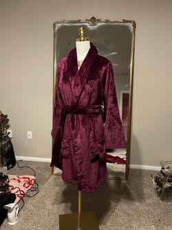 New Victoria secret fluffy robe