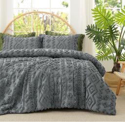 Amélie Home Tufted Boho Comforter Set King Size