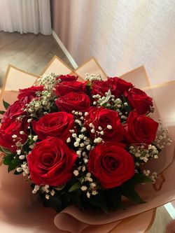 Venta de Ramos buch   para este día de San Valentín 💝 Estaremos ubicados en Visalia por la avenida de WinCo food alguna orden en especial manden mens