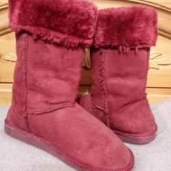 Burgundy Women's Boots Size 9/10 $35