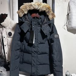 Canada Goose Wyndham Parka *NAVY* Size XLARGE
