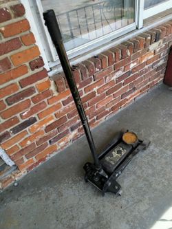 Floor jack for $30 bucks!!!