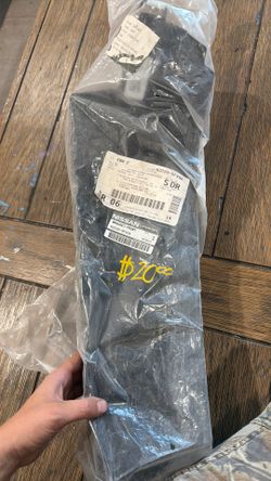 2020-2024 Nissan Titan Front bumper bracket OEM