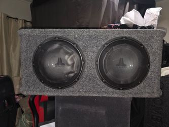 2 10" jl audio 10W1v2-4 like new