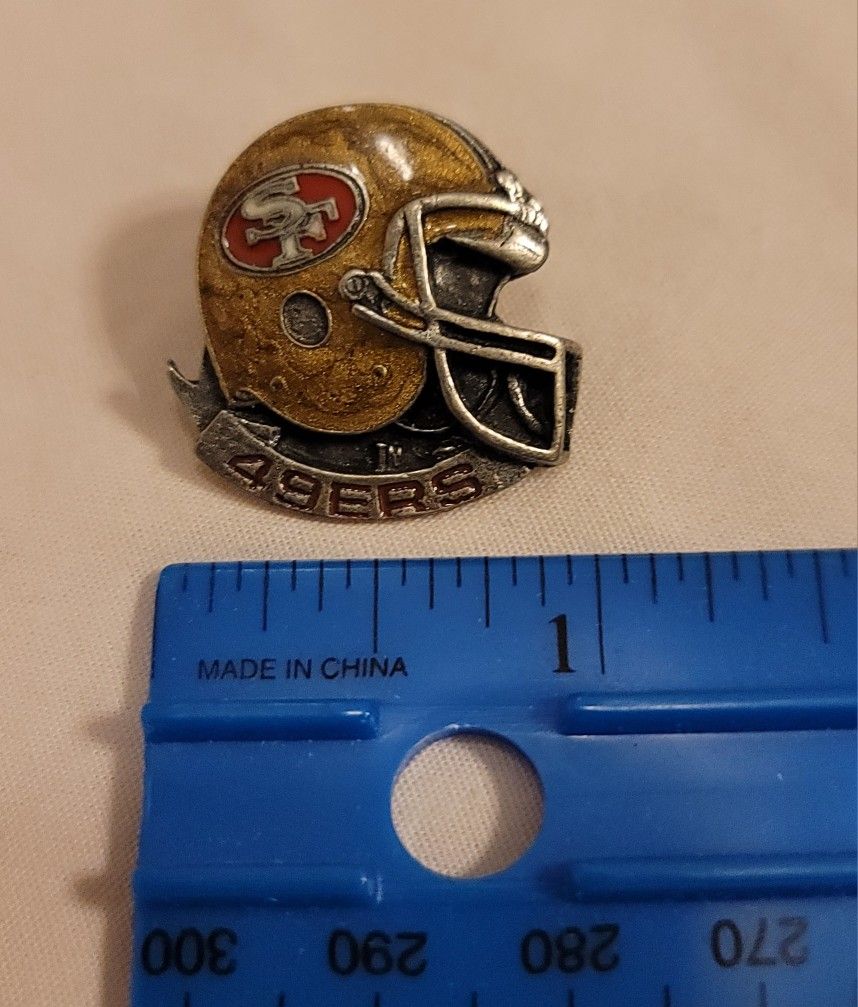 49ers Vintage Helmet Pin