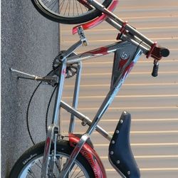 SHWINN STINGRAY CHOPPER BIKE