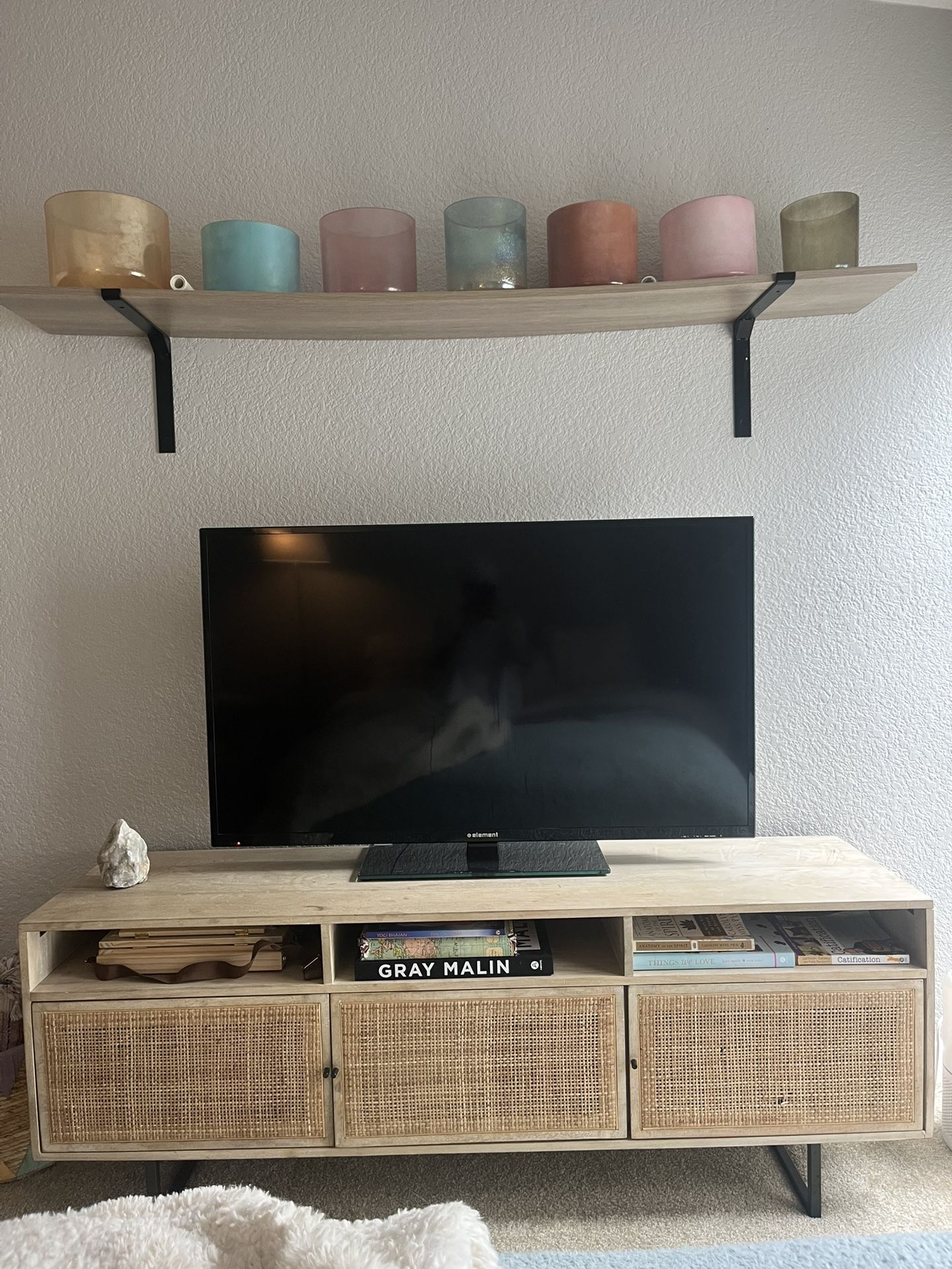 50” Element TV – Like New + Fire Stick & Remote Included