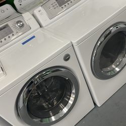 set washer and dryer gas use like new perfect working 