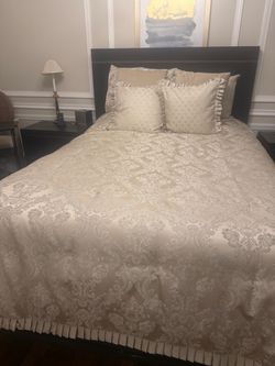 Bedroom set