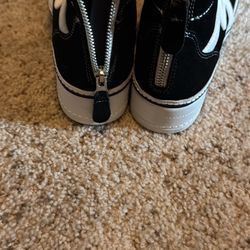  VANS